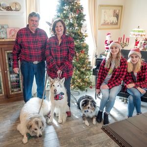 Meet your Posher, Dina